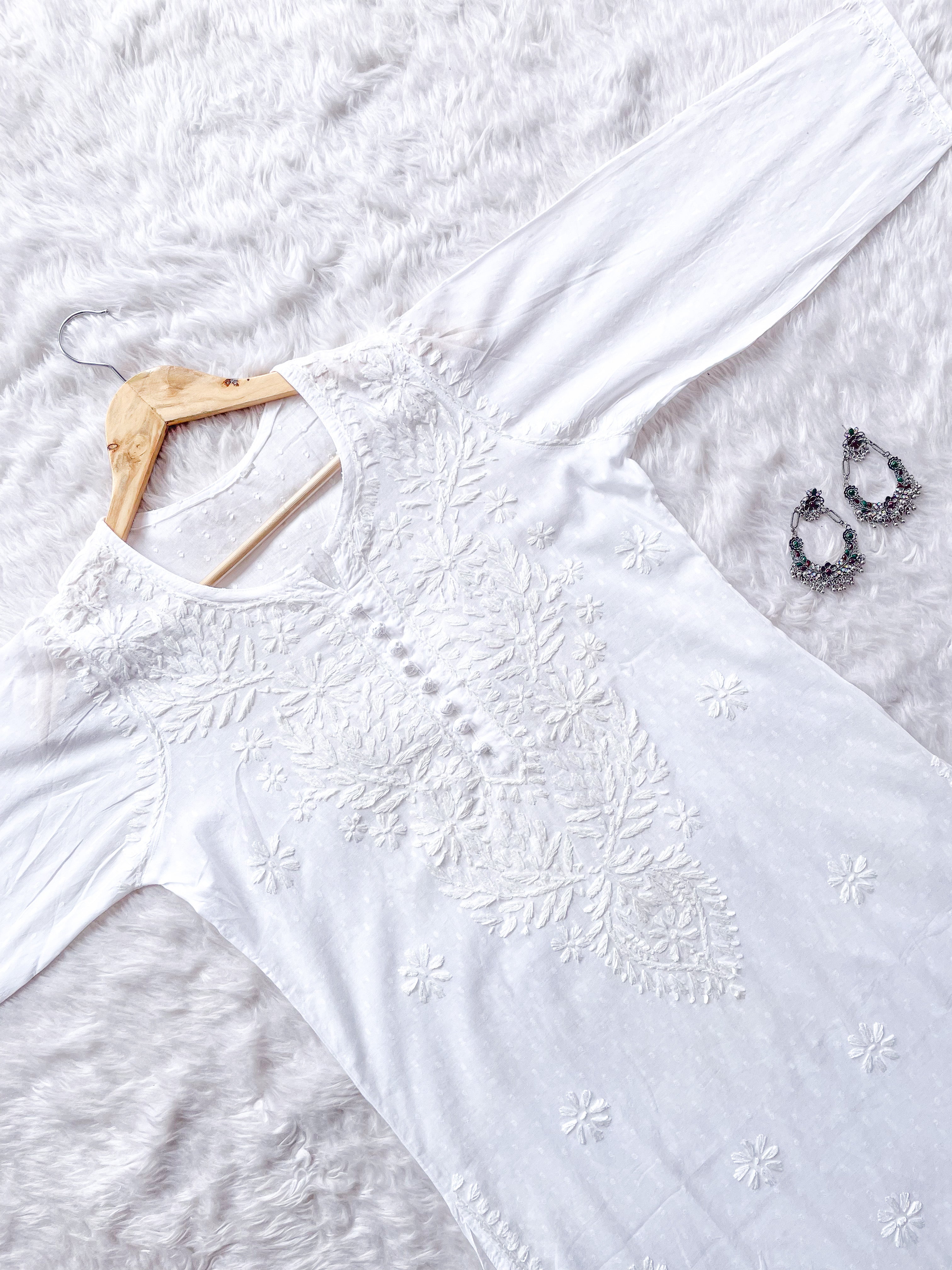 Vani Chikankari White Cotton Straight Kurta