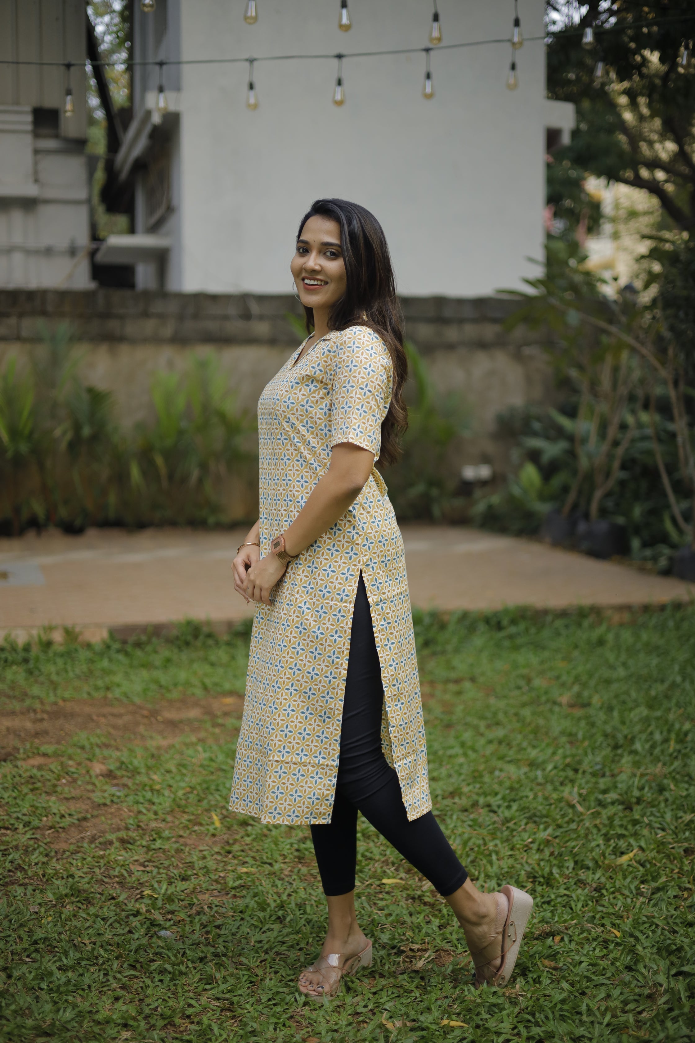floral motif printed cotton kurti in yellow and blue